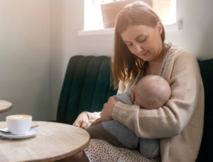İnek Sütü Protein Alerjisi (İSPA) Durumunda Emziren Anneler Nasıl Beslenmeli?